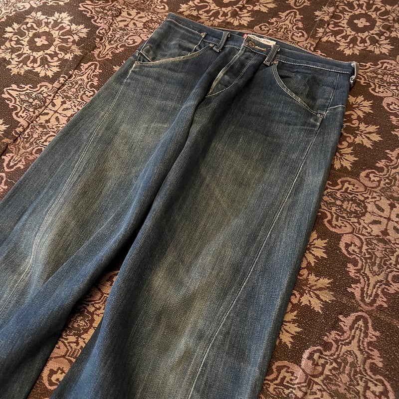 00s “Levi's” Engineered Jeans 】 | Skeleton Lamp