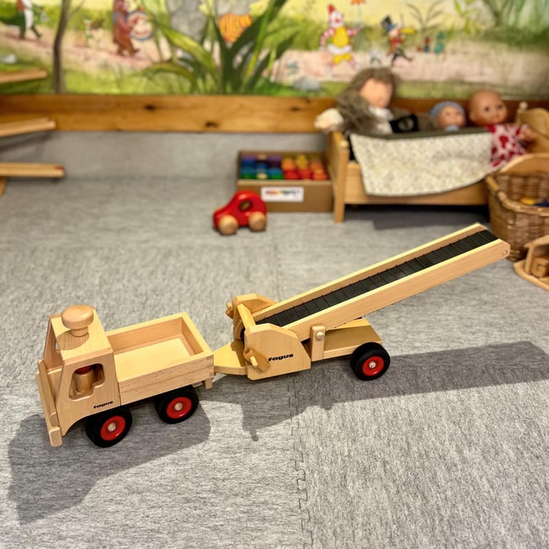 fagus ファーグス ドイツ 木製 車 ホイールローダー おもちゃ fagus ファーグス ドイツ 木製 車 ホイールローダー おもちゃ
