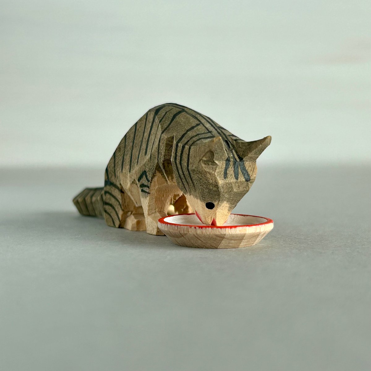 ★新品・未使用★ Emil Helbig工房 ミルクを飲むネコの親子 fit=scale-down,w=1200