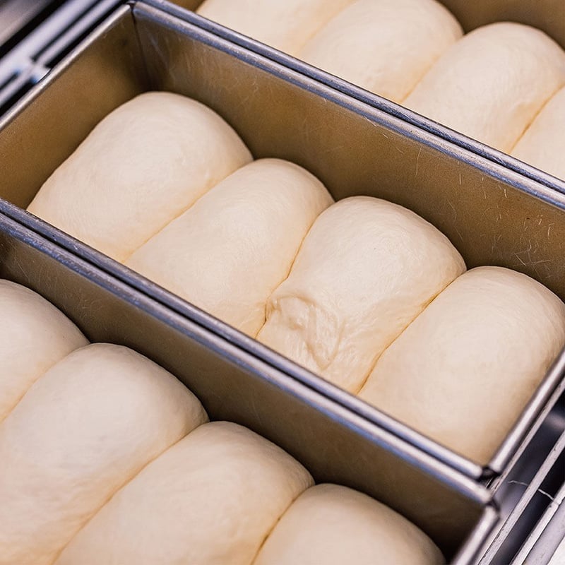 焼き立てパン当日発送♬超超特♥濃厚チーズ＆シフォンサンド＆豪華惣菜パン＆菓子♥ 焼き立てパン詰め合わせ♪【8日製造冷凍便】超超特♥豪華惣菜