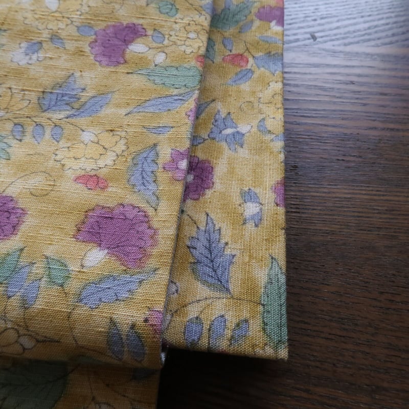 名古屋帯 辛子色地に草花の紬x白群地に花唐草の紬 | 野の草