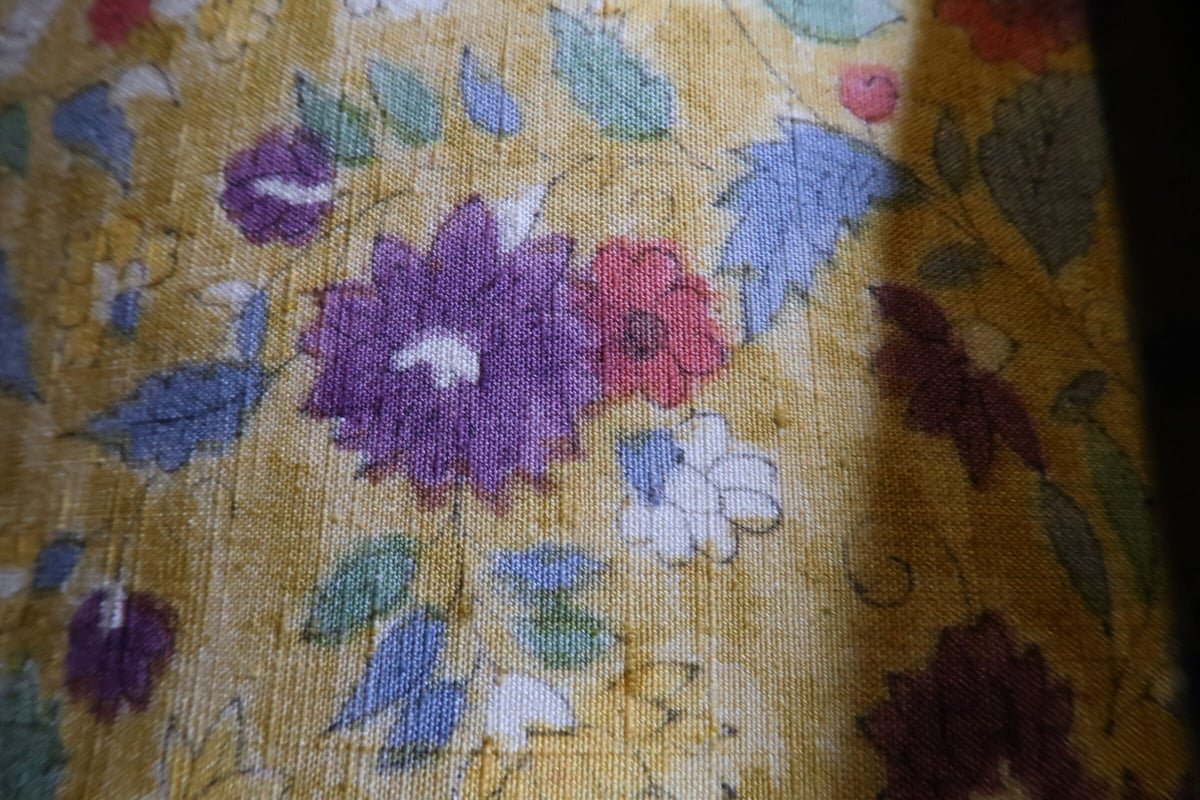 名古屋帯 辛子色地に草花の紬x白群地に花唐草の紬 | 野の草 名古屋帯 辛子色地に草花の紬x白群地に花唐草の紬 | 野の草