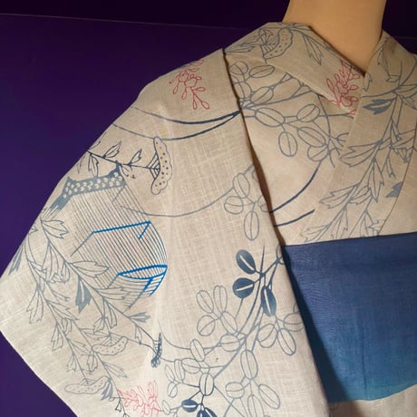七野　袋帯　古代真綿　紬　金糸　葡萄模様　リーフ　ホワイト　着物　045a d 七野 袋帯 古代真綿 紬 金糸 葡萄模様 リーフ ホワイト 着物