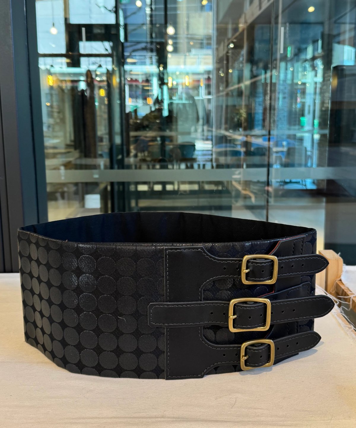 和男師〉広島 金襴織 帯ベルト（半巾）黒ドット柄 | 音遊 onyou market