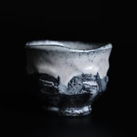 ぐい呑　 ～ 黒カット窯変 ～
