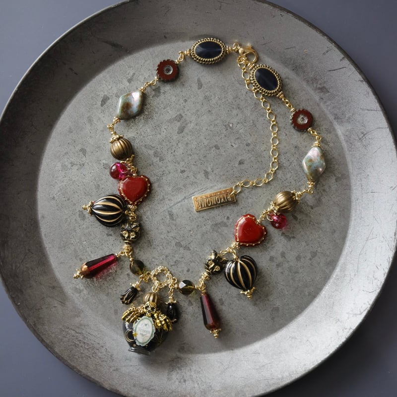 PSB-6】小さな毒瓶のビーズネックレス | ピヨノメ 造形舎