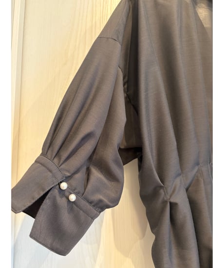 『Nolley's』シアースキッパータック半袖ブラウス