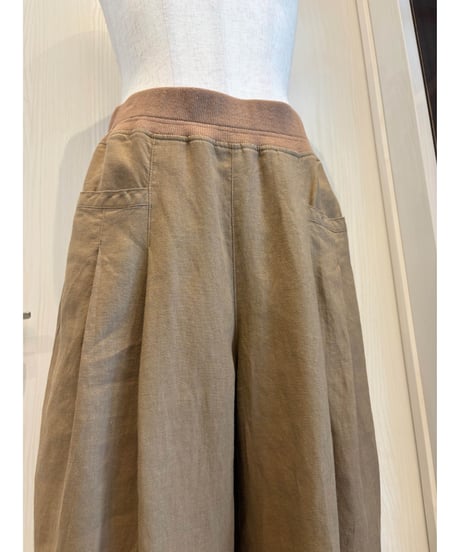 『BLUE FRONCE』フレンチリネン🌱タック入りワイドパンツ