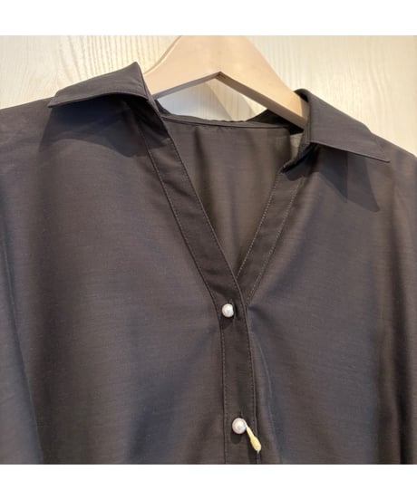 『Nolley's』シアースキッパータック半袖ブラウス