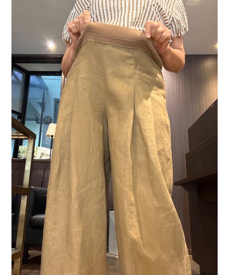 『BLUE FRONCE』フレンチリネン🌱タック入りワイドパンツ
