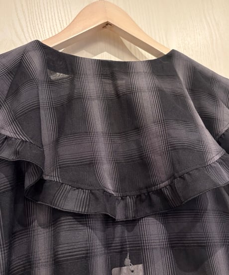 『Nolley's』ラッフルカラーブラウス🌸