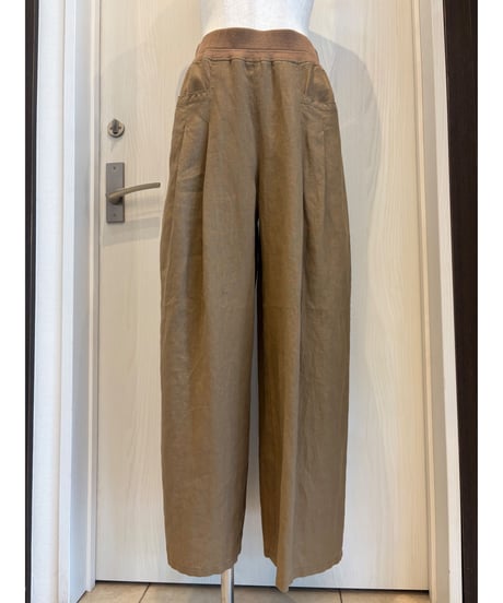 『BLUE FRONCE』フレンチリネン🌱タック入りワイドパンツ