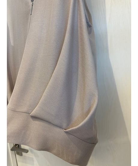メッシュタック入りジレ