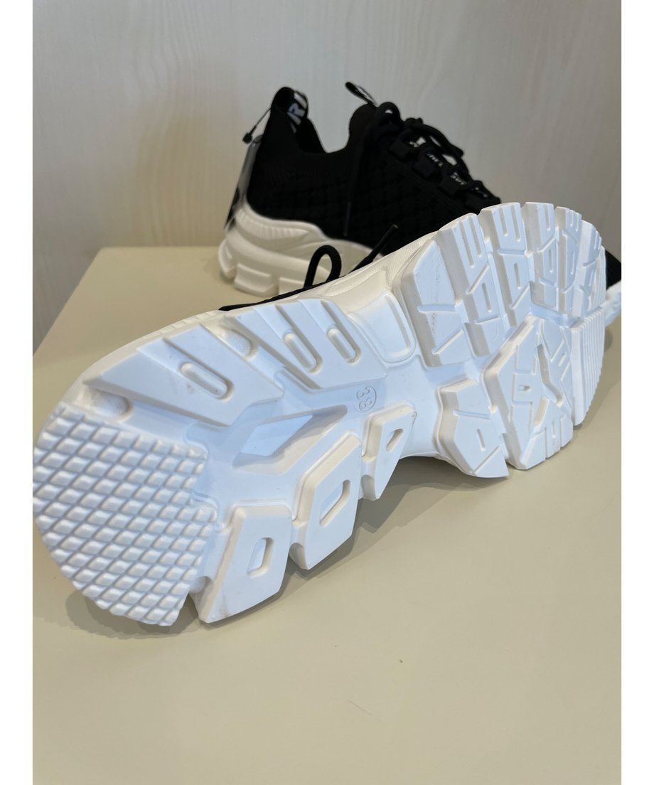 64c89c461edc27002e03c795