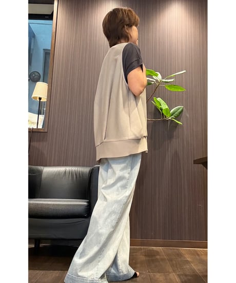 メッシュタック入りジレ