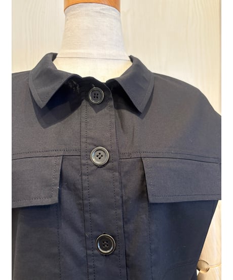 『BLUE FRONCE』フラットカラーショート丈ジレ
