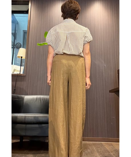 『BLUE FRONCE』フレンチリネン🌱タック入りワイドパンツ