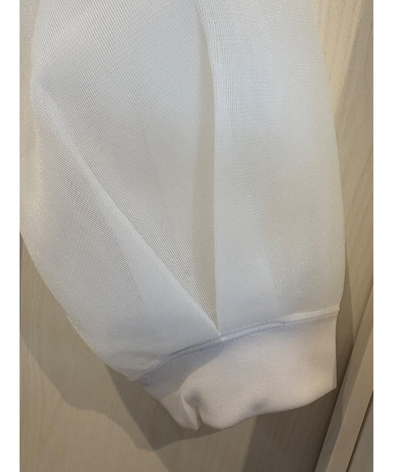 ホワイト クロップドトップ パフスリーブ HARRISS』パフスリーブクロップド丈トップス | petitluxe