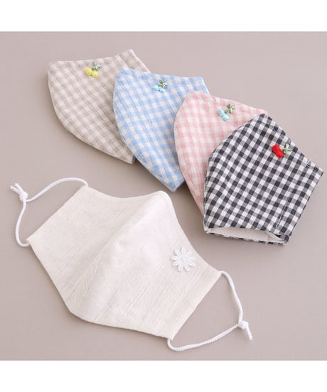 オーガニックコットンワンポイント刺繍付きマスク