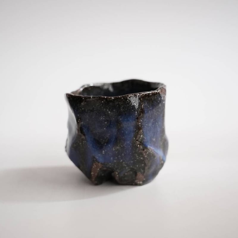 青萩ぐい呑み 納冨 晋 | 鳥雲窯