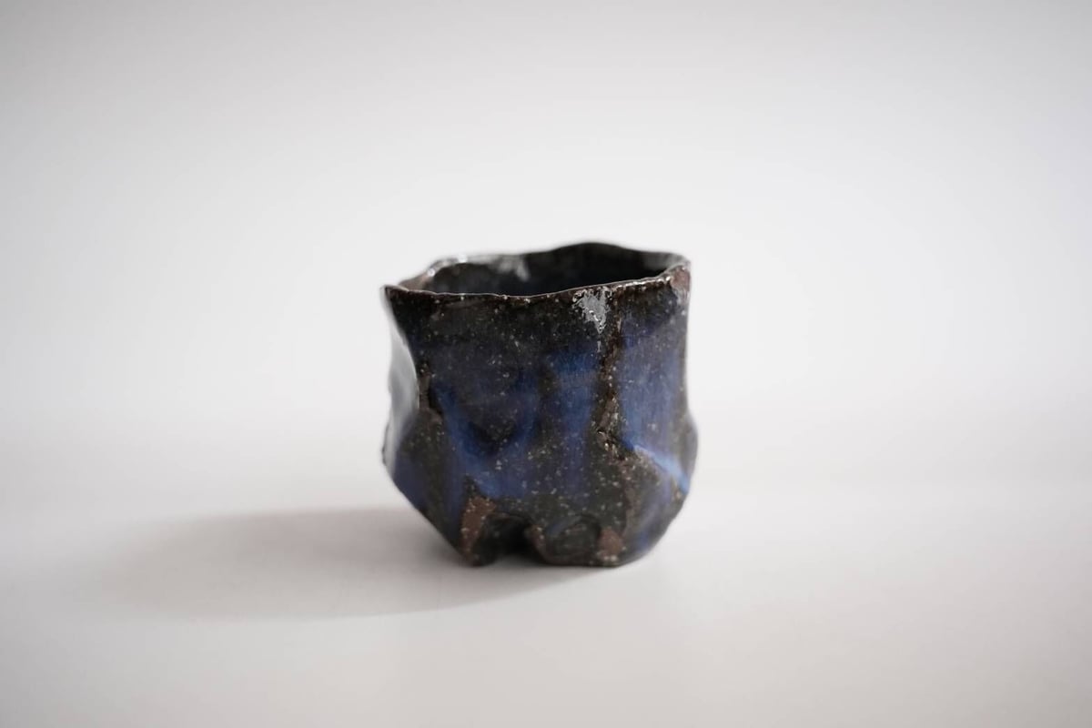 青萩ぐい呑み 納冨 晋 | 鳥雲窯