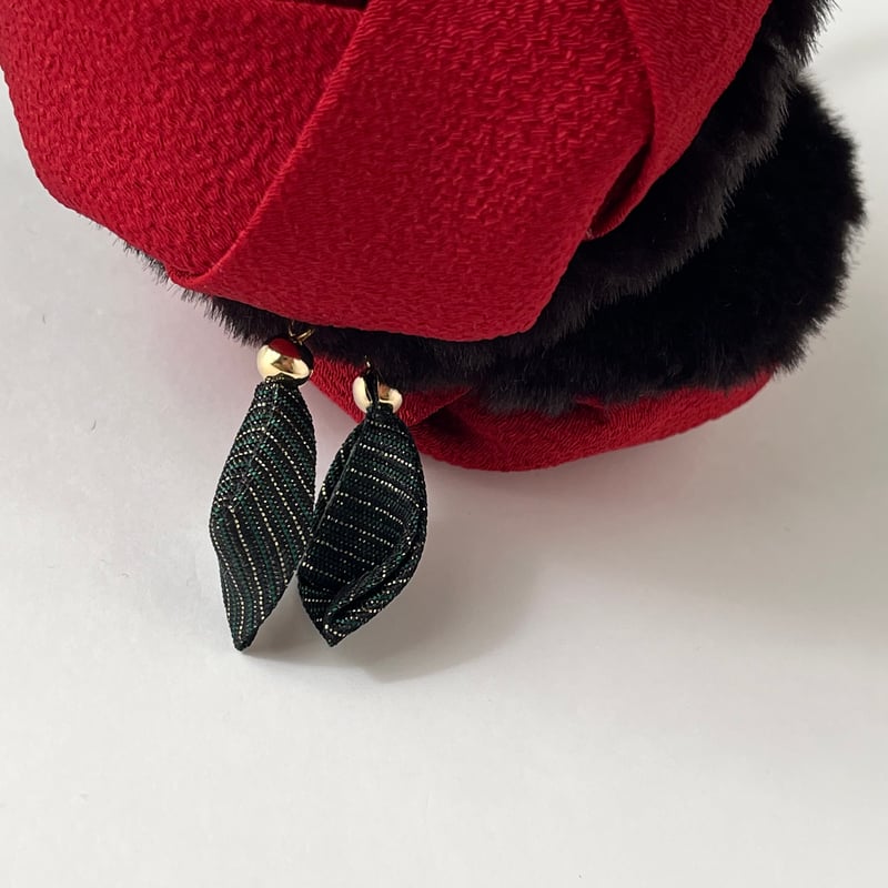 最終値下げ あそ美や　椿のイヤーマフ 和装 和 イヤーマフ あそ美や 椿のイヤーマフ 赤 | Arcobaleno Magia online shop【ア