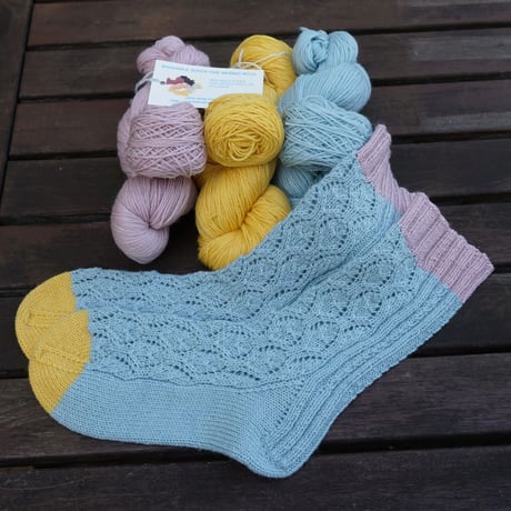 LACE＋CABLE SOCKS レシピのみの販売です