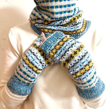 FAIR ISLE×CHECK HAND WARMER KIT 糸とレシピのキット