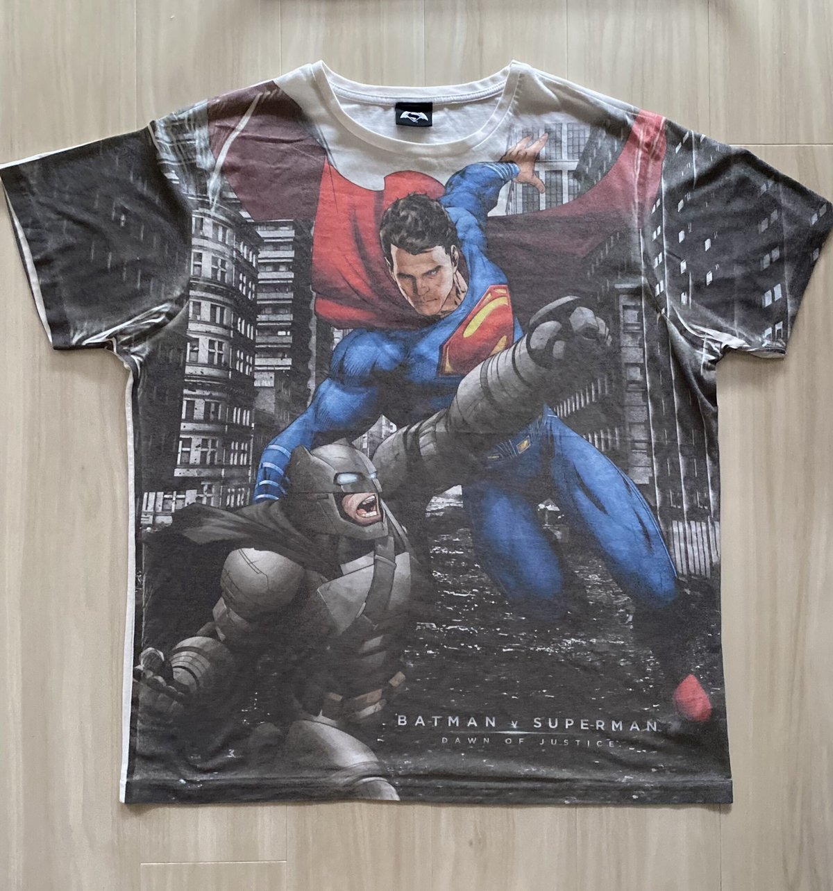 古着】BATMAN vs SUPERMAN T-Shirt | The Three Goats
