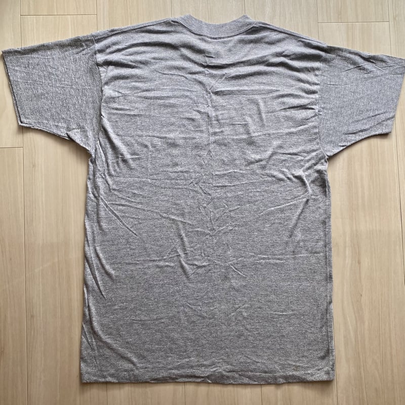 古着】SNEAKERS Print T-Shirt (80s USA製) | The Thr
