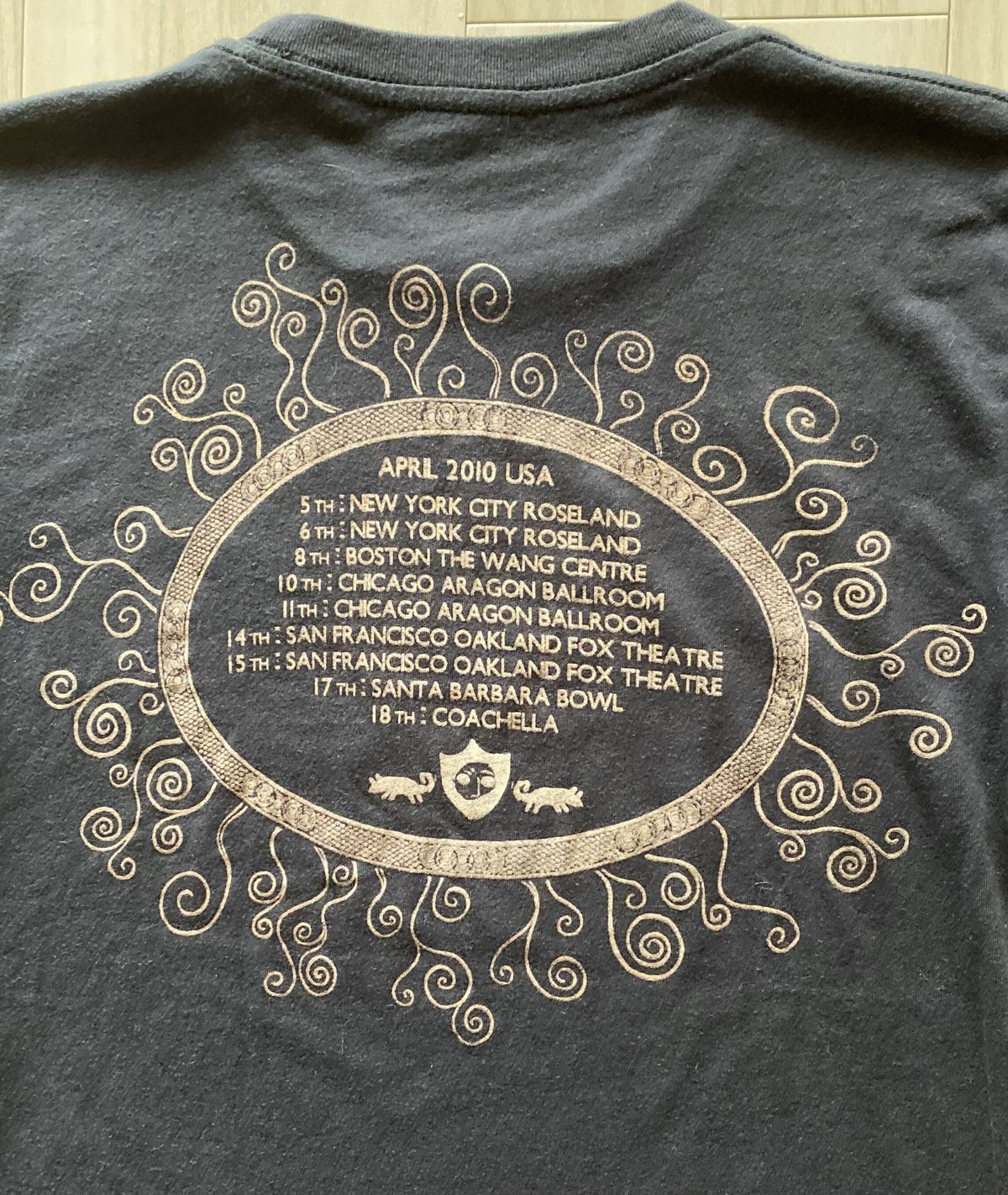 古着】ATOMS FOR PEACE T-Shirt | The Three Goats