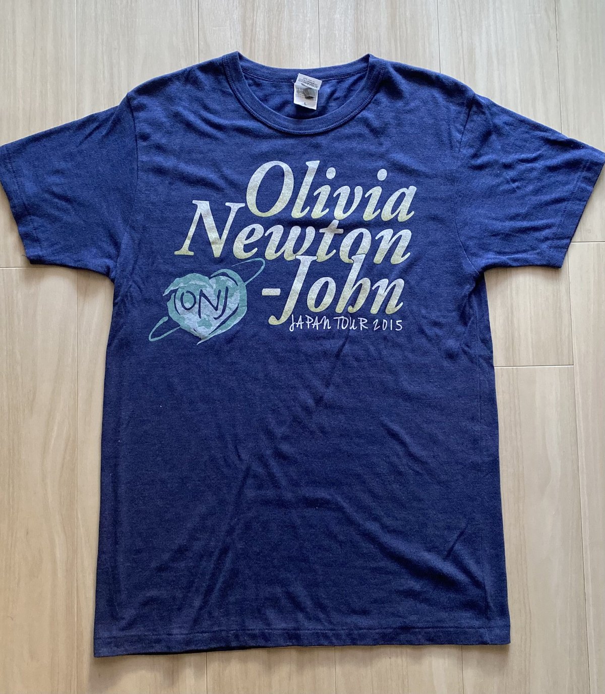 古着】OLIVIA NEWTON JOHN T-Shirt(2015 Tour) | The...