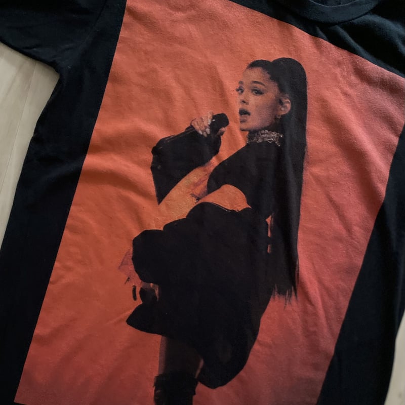 古着】ARIANA GRANDE T-Shirt(Dangerous Woman Tour)