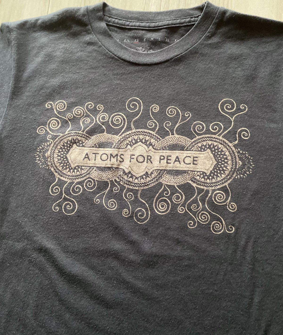 ATOMS FOR PEACE 2013 Tシャツ 赤 ATOMS FOR PEACE 2013 Tシャツ 赤 Atoms For Peace 