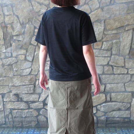 麻（ラミー）100％　サラッと涼しい鹿の子のTシャツ