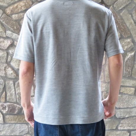 麻（ラミー）100％　サラッと涼しい鹿の子のTシャツ