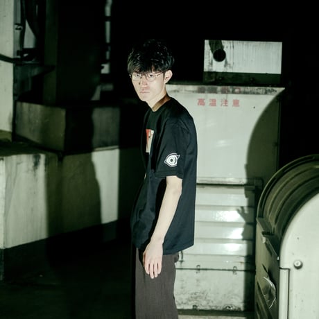 【TEXHNOLYZE × NUMBER 3】Behind The Mask Tシャツ-BLACK-