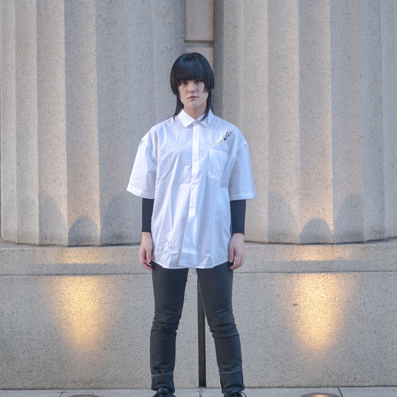 灰羽連盟 × messa store】灰羽刺繍ルーズフィットシャツ-WHITE- | mes