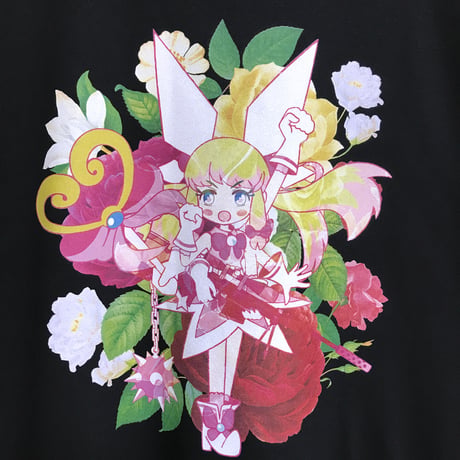 【せいぜいがんばれ！魔法少女くるみ × messa store】プリマピンク フラワーTシャツ-BLACK-