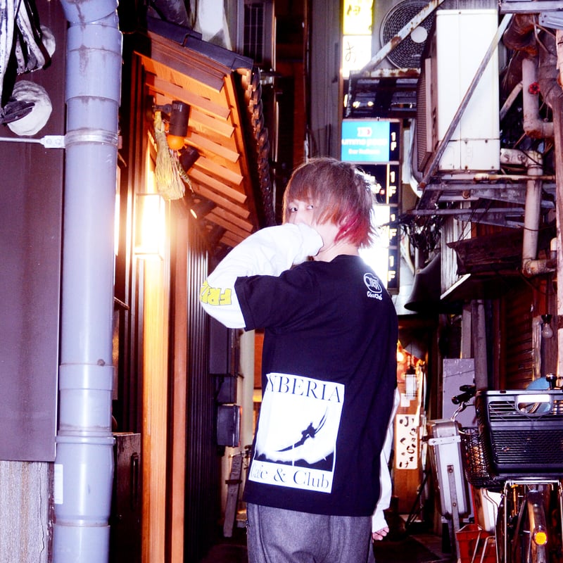 serial experiments lain × messa】CYBERIA NEON T