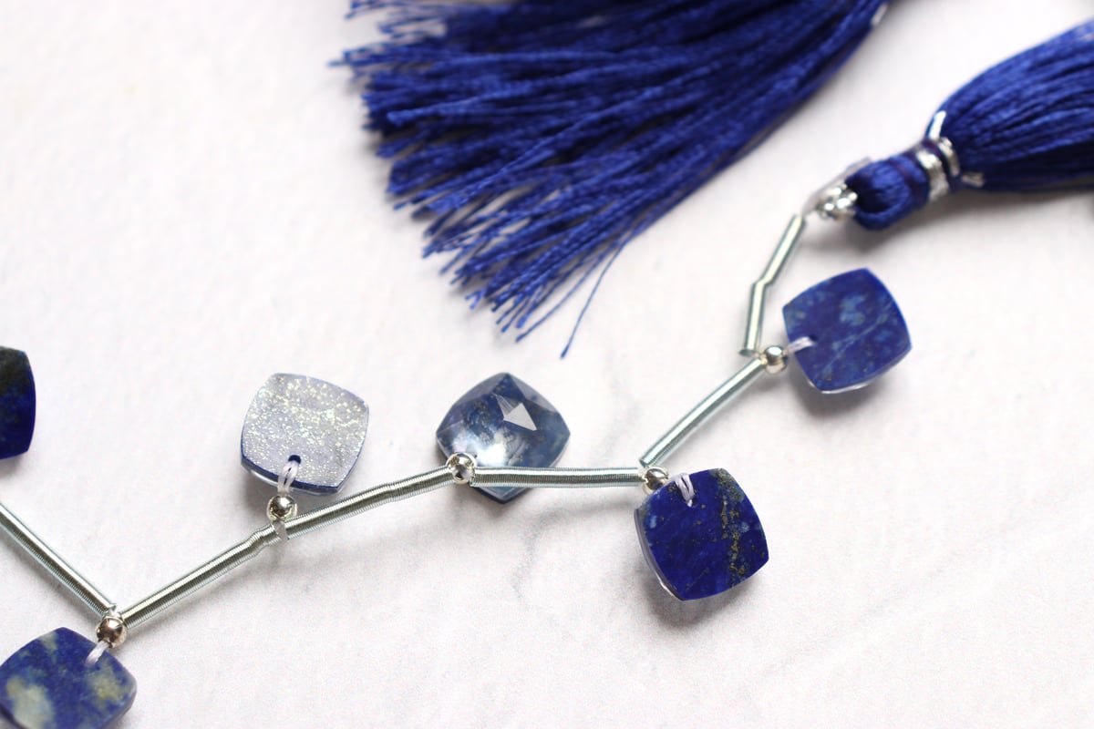 ラピスラズリ　蝶々 ラピスラズリ 天然石 メタルパーツ 蝶々ブレスレット | iichi