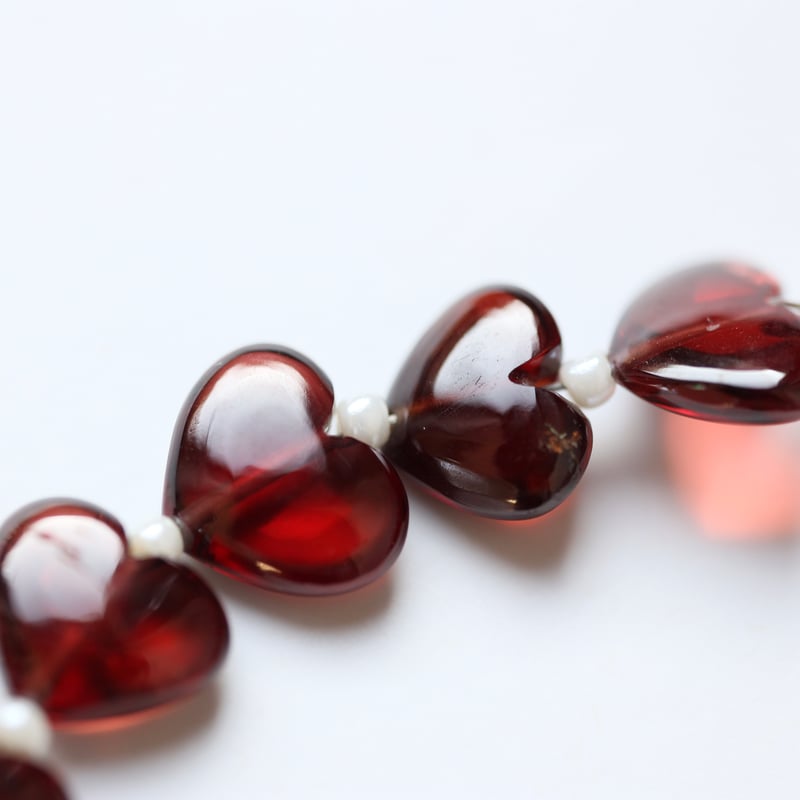 B-725 モザンビークガーネット スムースミニハート | EREN gemstones