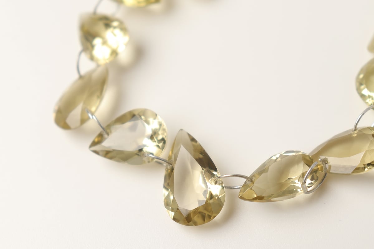 B-474 シャンパンクォーツ ペアシェイプ2つ穴 | EREN gemstones