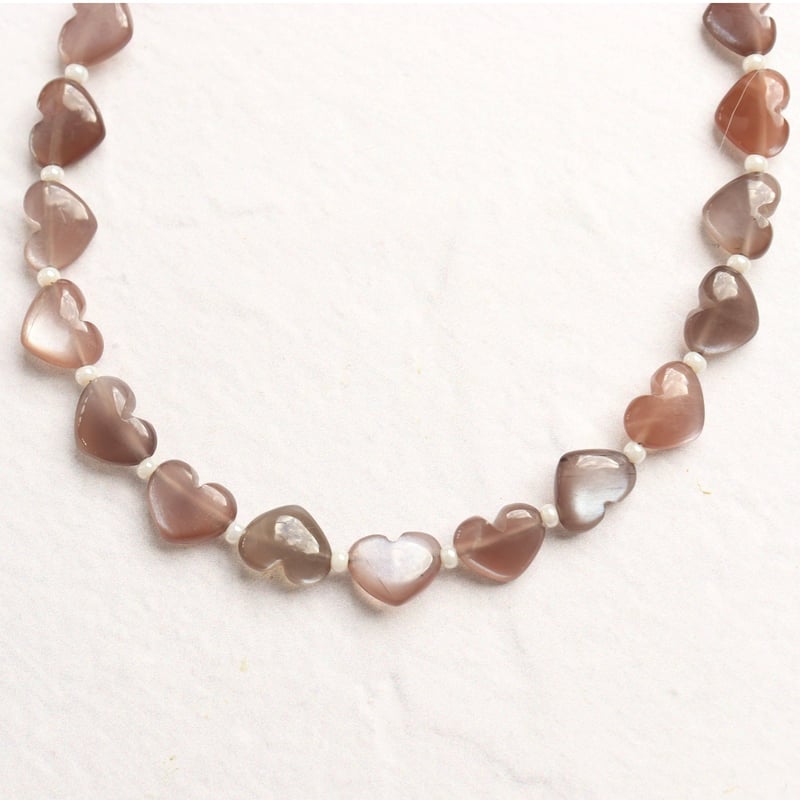 B-952 チョコレートムーンストーン ミニハート(横穴) | EREN gemstones