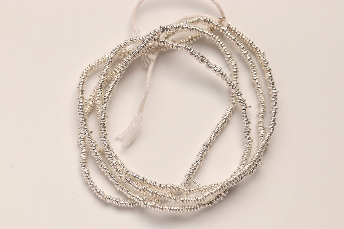 KB-013 カレンシルバー小ビーズM 半連 | EREN gemstonesエレンジェムス