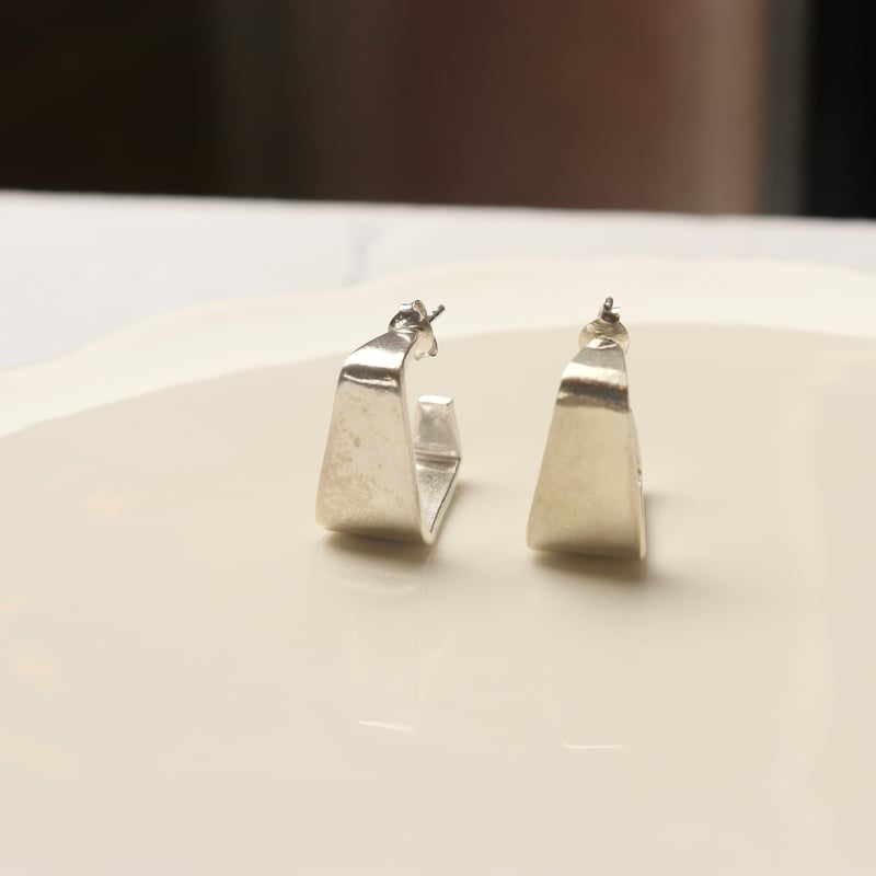 KA-061 カレンシルバー スクエアピアス | EREN gemstonesエレンジェム