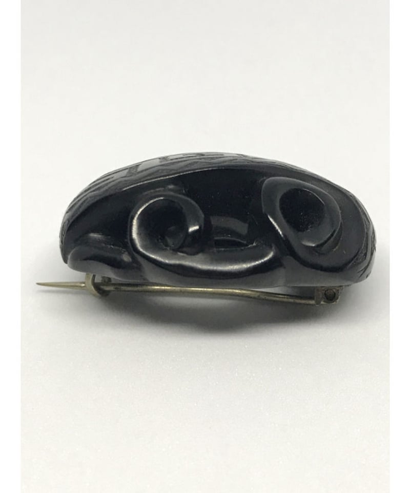 Whitby Jet brooch | ANNIE'S ANTIQUES