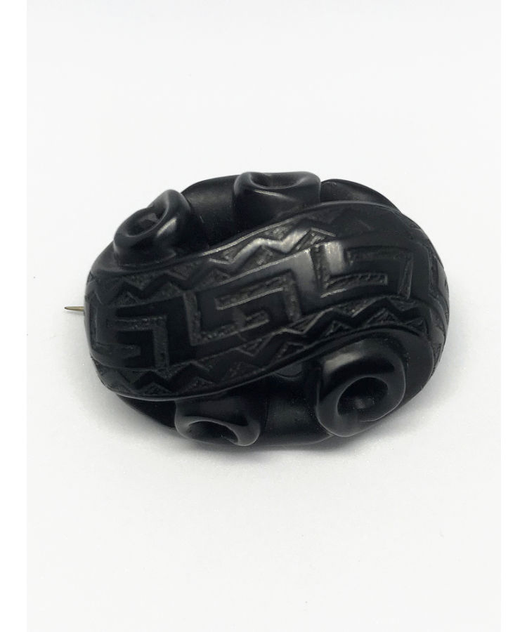Whitby Jet brooch | ANNIE'S ANTIQUES