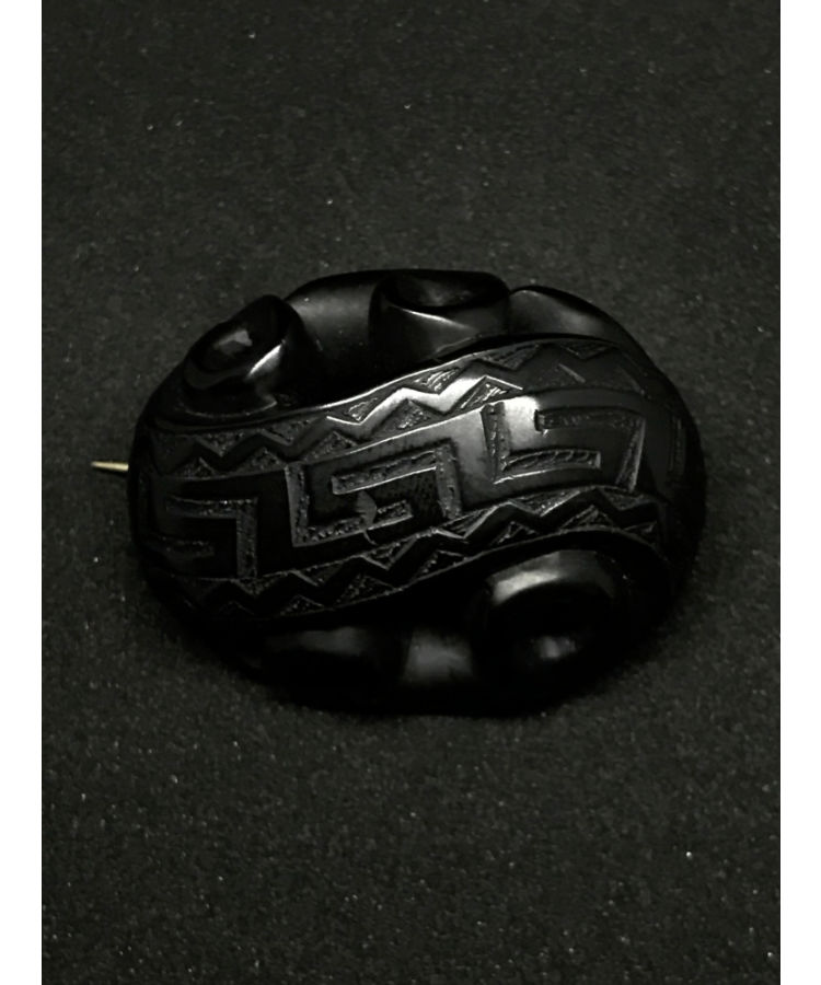 Whitby Jet brooch | ANNIE'S ANTIQUES