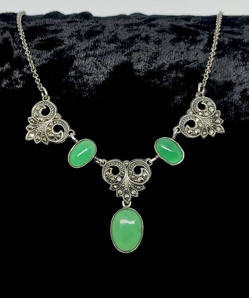 Bernard Instone Greenagate silver necklace | AN